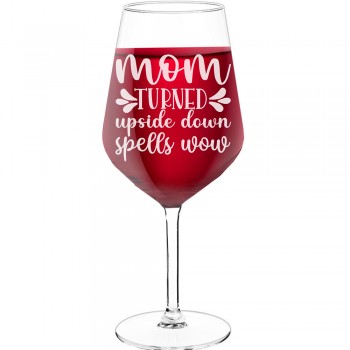 Vīna Glāze Ar Gravējumu ar Uzrakstu - "Mom Turned Upside Down Spells Wow", Dāvana Vīna Mīļotājam, Izmērs 530ml