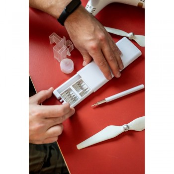 Screwdriver set, 24 bits in magnetic case with push open/close system, handle with magnet to hold bits in place AIV0074-02