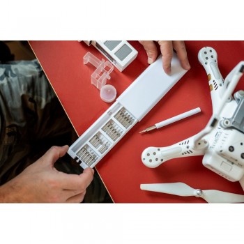 Screwdriver set, 24 bits in magnetic case with push open/close system, handle with magnet to hold bits in place AIV0074-03