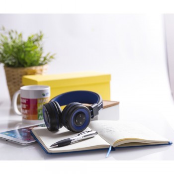 Foldable wireless headphones