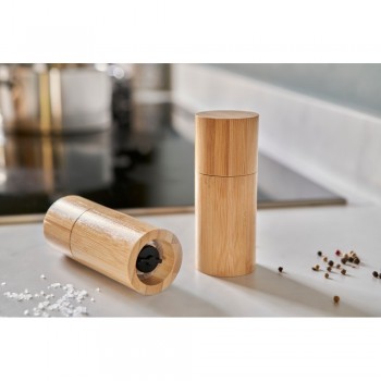 Salt and pepper mill set Salt and pepper mill set