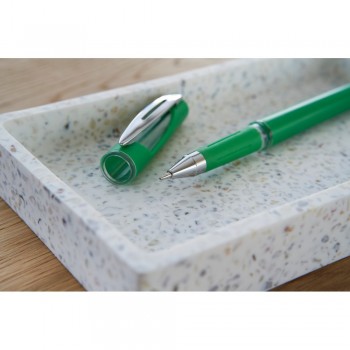 Gel ball pen with cap