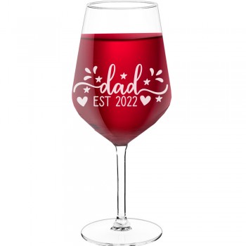 Vīna Glāze Ar Gravējumu ar Uzrakstu - "Dad Est 2022", Apsrātīga Dāvana, 530ml izmērs