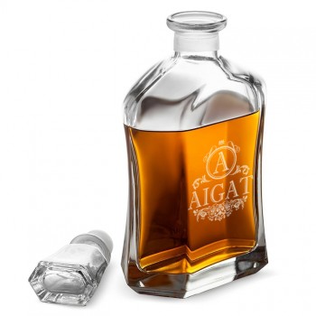 Personalizēts viskija karafe, ar iegravētu vārdu un gadu, izmērs 700ml