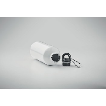 Pārstrādāta nerūsējošā tērauda sporta pudele 500 ml ar karabīni