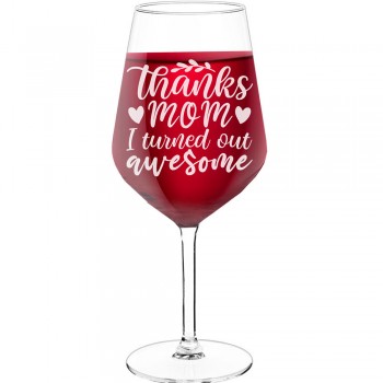 Gravēta Vīna Glāze ar Uzrakstu - "Thanks Mom I Turned Out Awesome 2", Apsrātīga Dāvana, 530ml izmērs