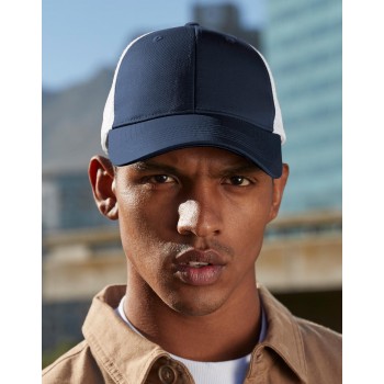 Pilsētas stila trucker cepure