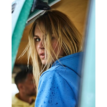 Vīriešu džemperis ar kapuci